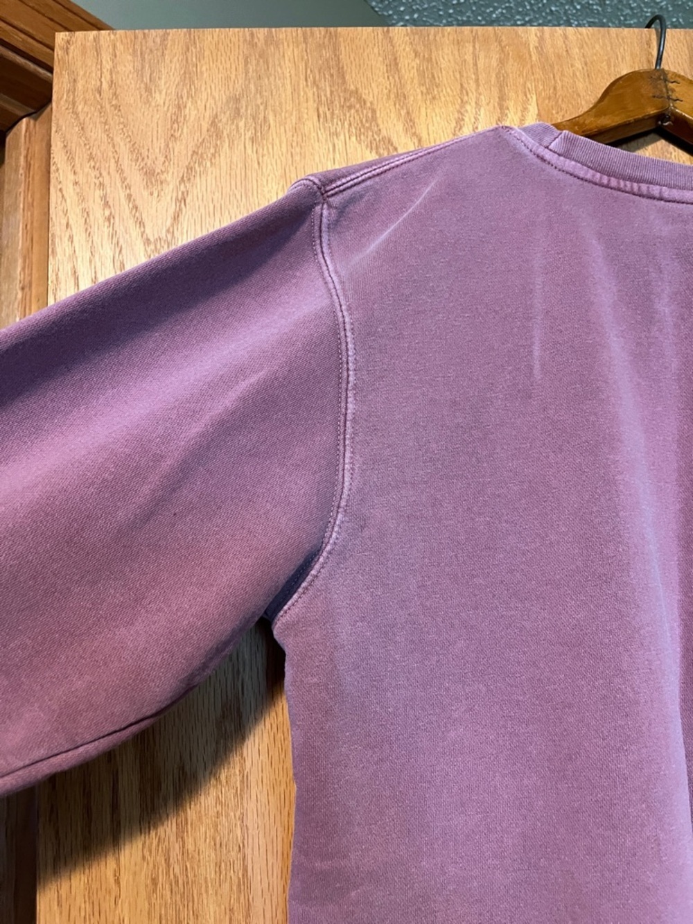 Men's Crewneck Sweatshirt in Dusty Mauve with Dark Green Hockey Graphic - Picture 12 of 13